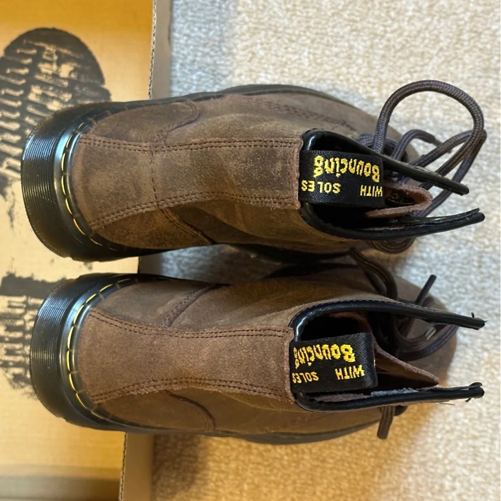 NEW Doc Martens Brown Leather Boots W6 M5 AirWair Docs Womens shoes NWT in box - Picture 7 of 16